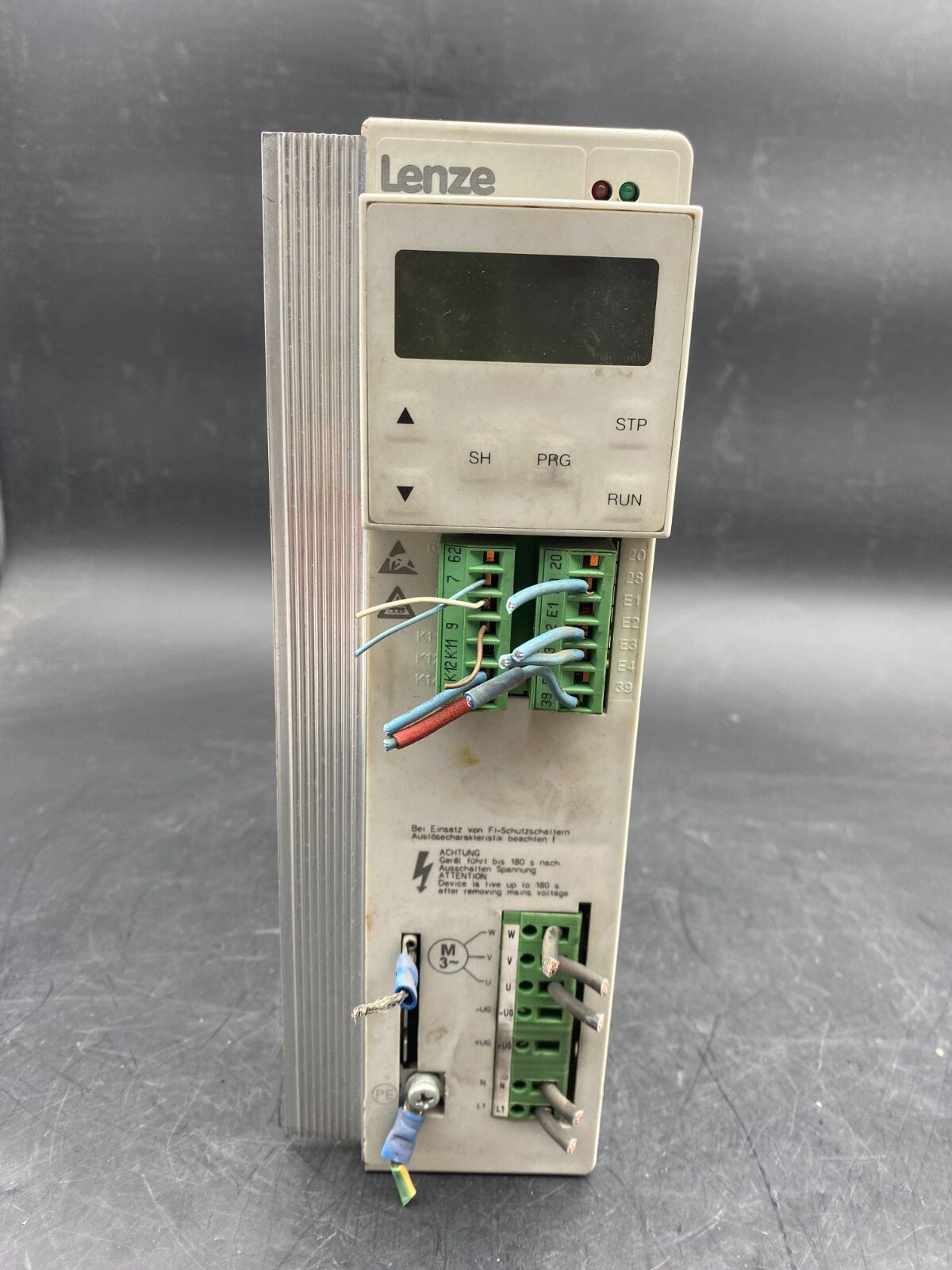 1pc x LENZE EVF8203 - E INVERTER + KEYBOARD DISPLAY MODULE EMZ8201BB - KLR Automation
