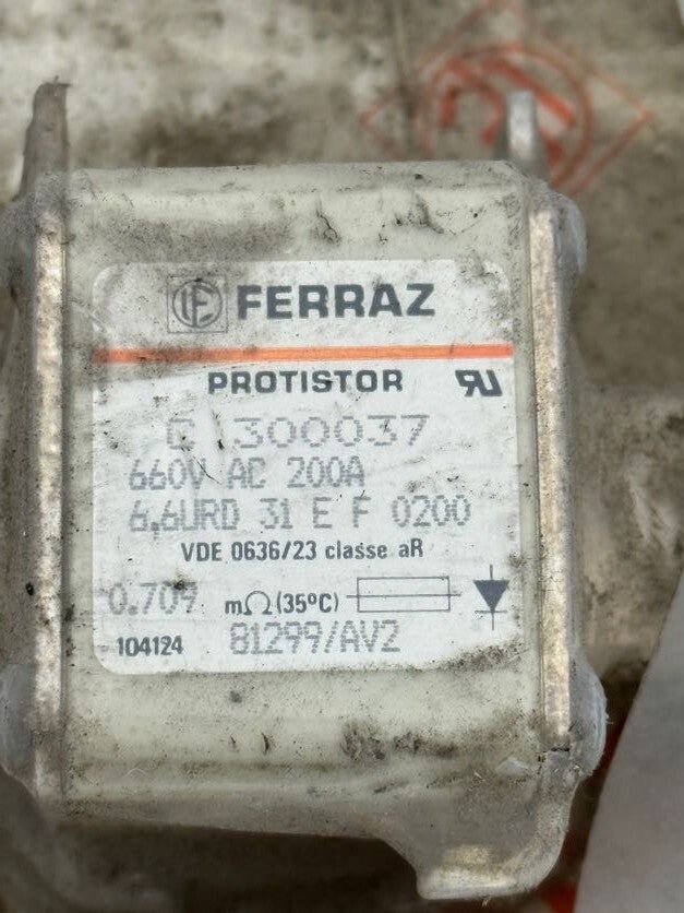 1pc x FERRAZ PROTISTOR FUSES C 300037 660V AC 200A 6.6URD 31 E F 0200 104124 812 - KLR Automation