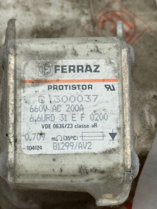 1pc x FERRAZ PROTISTOR FUSES C 300037 660V AC 200A 6.6URD 31 E F 0200 104124 812 - KLR Automation