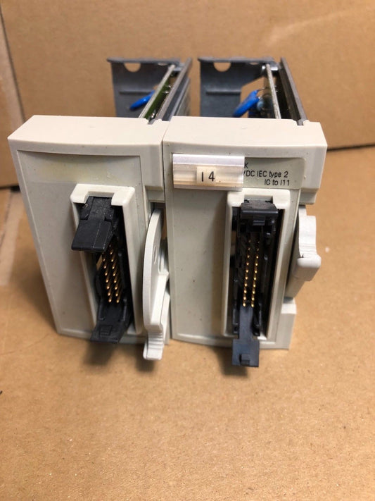1 x     Schneider Automation TSX Micro TSXDEZ12D2K