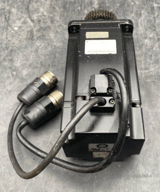 OMRON SGMAH - 08AAA61D - 0Y 750W 200V 4.4A 2.39 Nm 3000 tr/min AC SERVOMOTOR x1pc - KLR Automation
