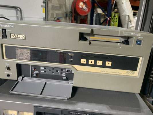 Panasonic AJ-D440 DVCPRO Digital Video Cassette Player AJ-D440E