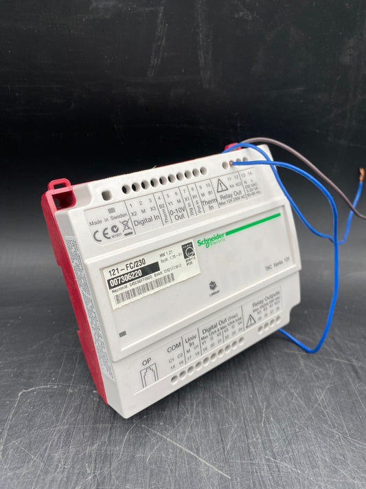 SCHNEIDER ELECTRIC 121 - FC/230 007306220 PROGRAMMABLE CONTROLLER - KLR Automation