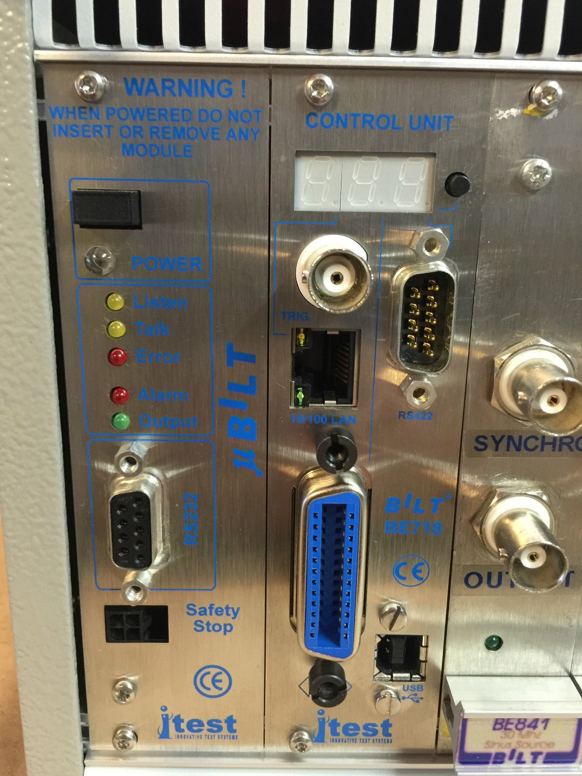 High - End Modular DC Voltage Source BILT Test fréquence substrat semiconducteur - KLR Automation