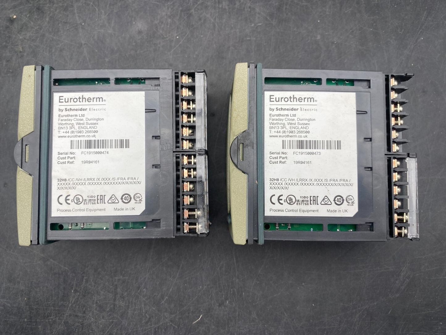 1pc x EUROTHERM 32H8/CC/VH/LRRX/X/XXX/S/FRA/FRA CONTROLEUR DE TEMPERATURE