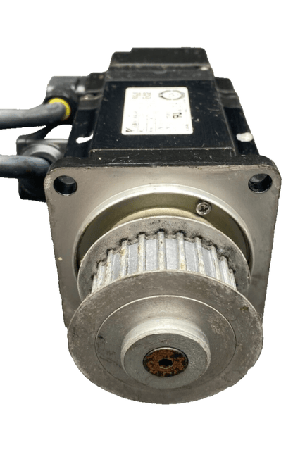OMRON SGMAV - 04A3A61 400W 200V 2.6A 1.27 Nm 3000 tr/min 3PH AC + CABLE 5M x1pc - KLR Automation