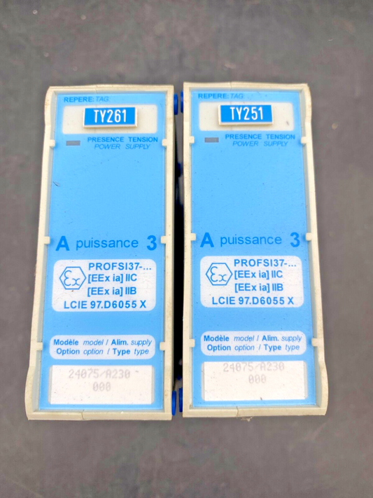 LOT OF 2 A PUISSANCE 3 PROFSI37-24070-A230-000 230V PRESSURE TENSION POWER SUPPL