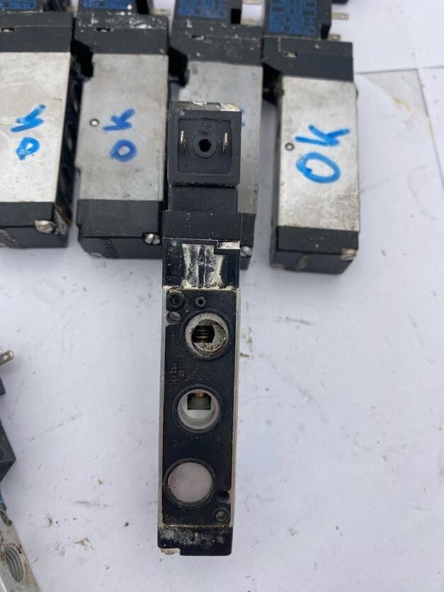 1pc x FESTO COIL AND VALVE MEH - 3/2 - 1/8 - P - I - SA MEH - 3 - 0,9 - KLR Automation