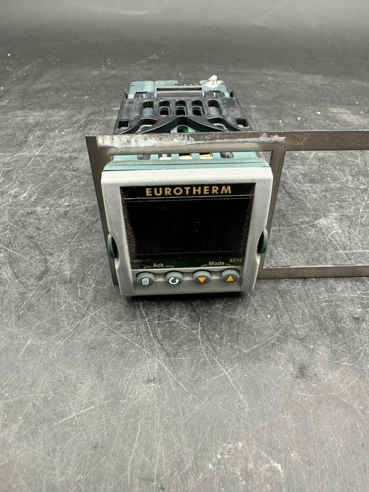 Eurotherm 3216i/AL MH /LRXX /X /4XL /S /ENG /FRA /XX /XXXXX IXXXXX | XXXXXIXXX - KLR Automation