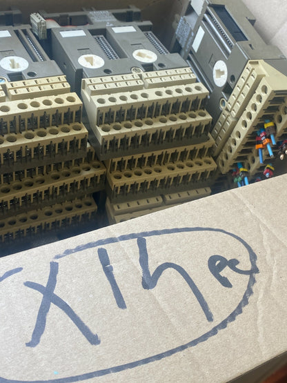 14 pc x Siemens 6ES5 700-8MA11 Bus Module