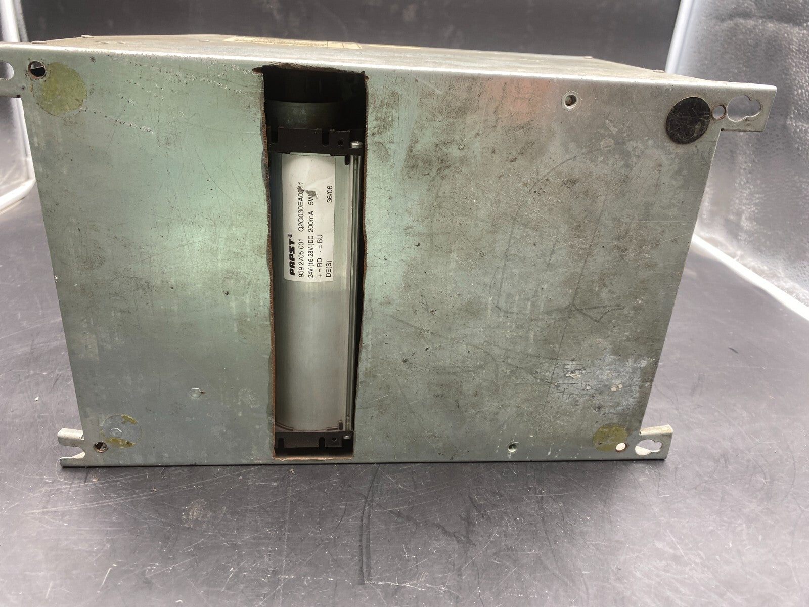 LENZE 8600 33.8604_E.V009 400/460 V FREQUENCY INVERTER - KLR Automation