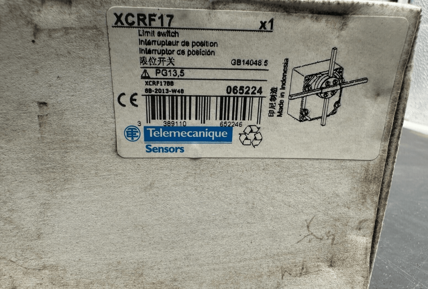 TELEMECANIQUE XCRF17 INTERRUPTEUR DE POSITION 065224 - KLR Automation