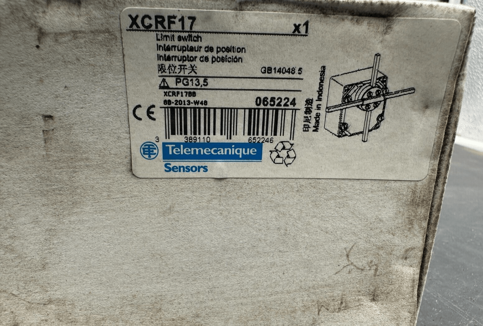 TELEMECANIQUE XCRF17 INTERRUPTEUR DE POSITION 065224 - KLR Automation