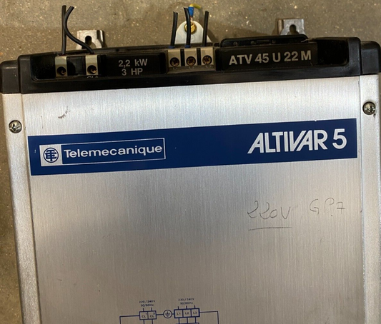 TELEMECANIQUE ALTIVAR 5 ATV45U22M 2.2kW 3HP CONVERTISSEUR DE FREQUENCE