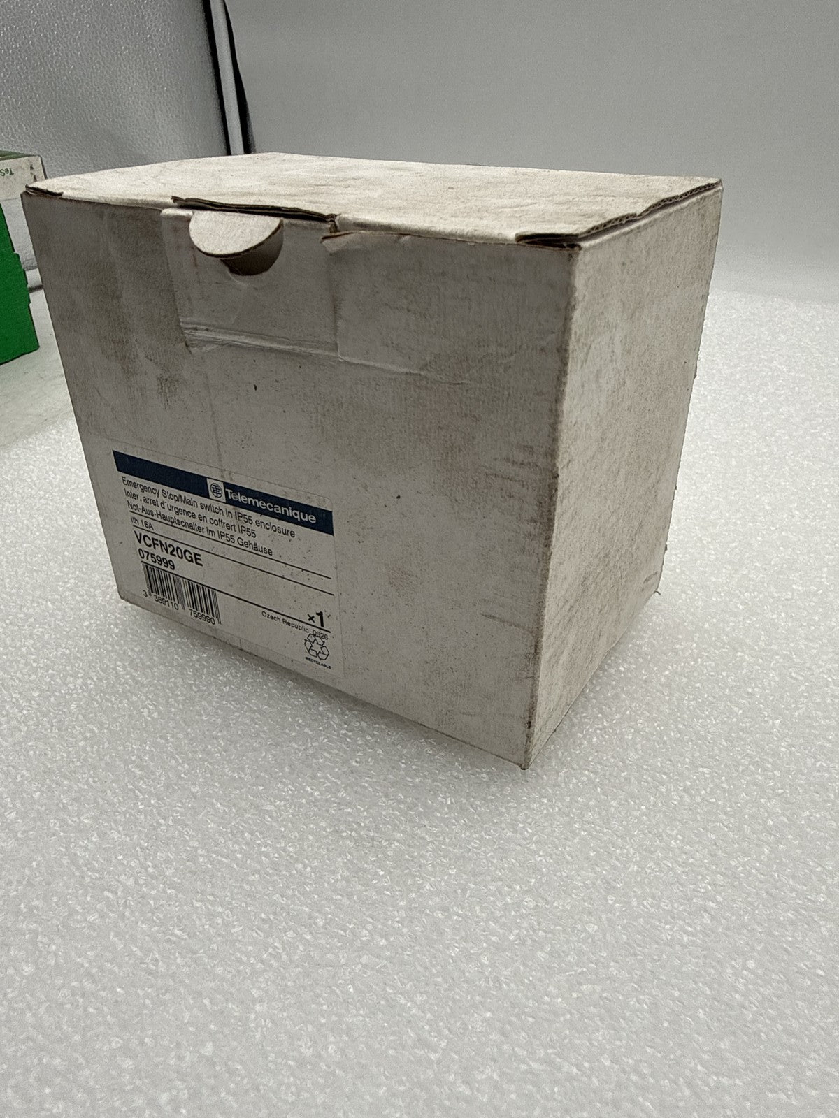 Interrupteur d'arrêt d'urgence Telemecanique VCFN20GE étanche IP55 - KLR Automation