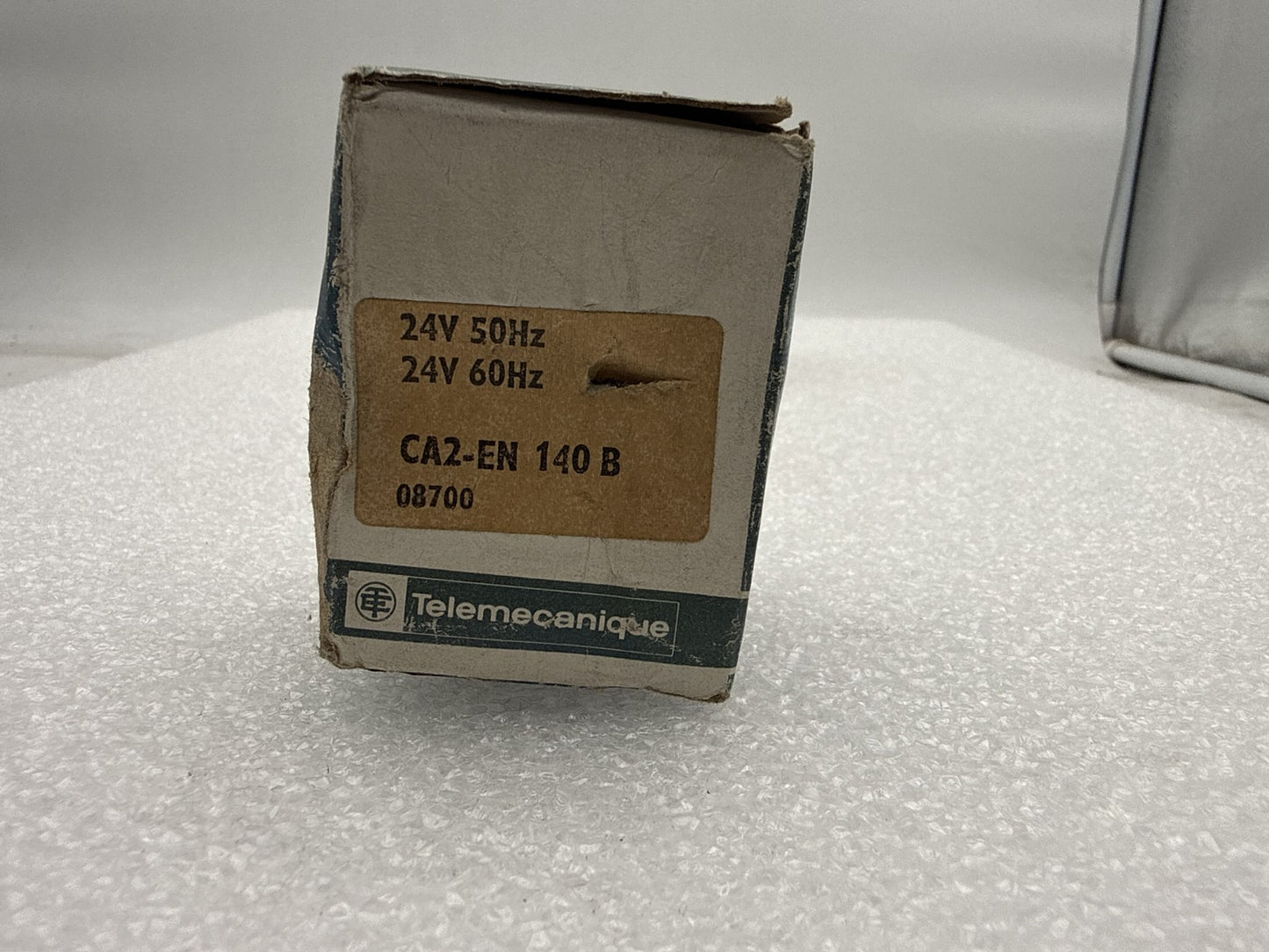 Contacteur Telemecanique CA2 - EN 140B 24V 50/60Hz Autre Équipement Électrique - KLR Automation